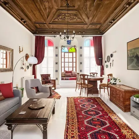 High Ceiling Authentic Historic Ottoman Home! #49 Apartment Istanbul