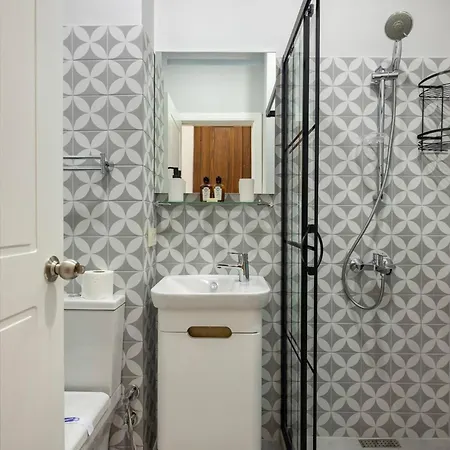 High Ceiling Authentic Historic Ottoman Home! #49 * اسطنبول