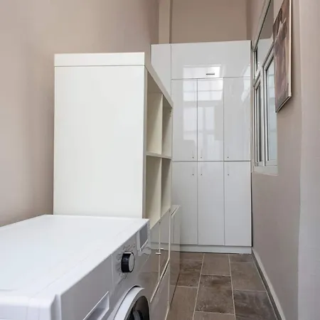 High Ceiling Authentic Historic Ottoman Home! #49 Appartement Istanboel